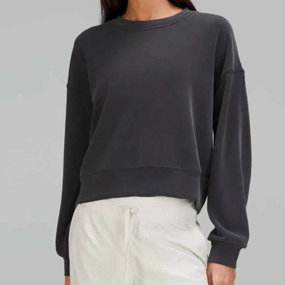 ~LULULEMON~ EUC~ Softstreme Perfectly Oversized Cropped Crew - Picture 1 of 6